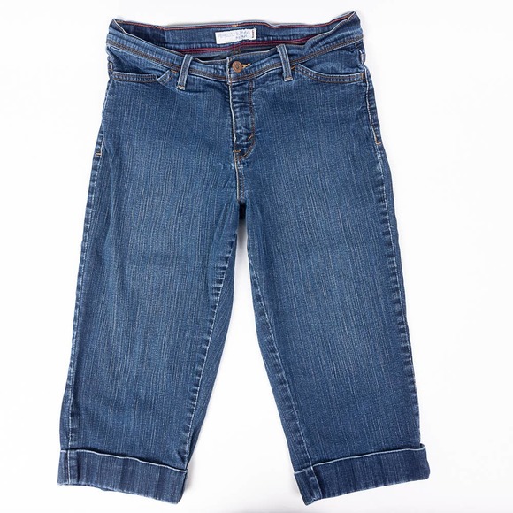 Levis 548 Perfectly Slimming Cuffed Capri Womens Jeans Dark Wash Size 8 - Picture 2 of 6